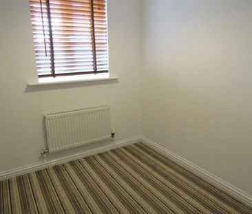3 bedroom House To Let - Photo 5