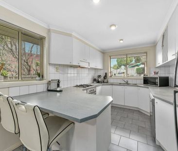 Spacious 3-Bedroom Unit with Tranquil Views in Dandenong North - Yo... - Photo 4