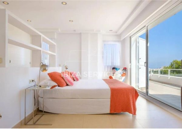 Annual or seasonal rental villa Sa Carroca with sea views