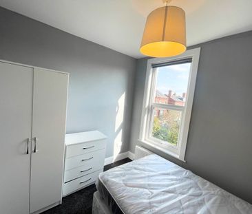 Knowle Terrace (Room 2), Burley, Leeds - Photo 6