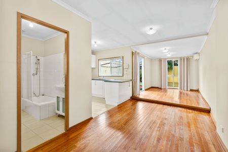 3-Bedroom Home in Prime Seddon Location - Photo 4