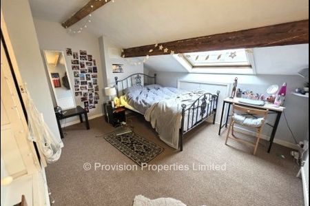 6 Bedroom Hyde Park Terrace - Photo 3