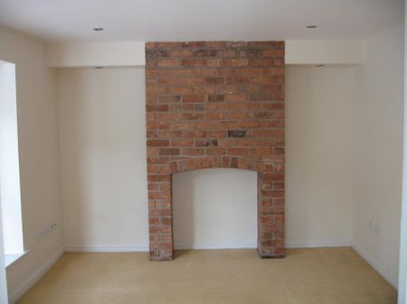 Railway Terrace, Rugby - Photo 3