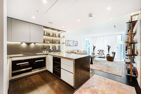 Beautiful 2 bedroom luxury apartment in the highly desirable Nova Building with 24/7 concierge, gym, lounge, cinema, roof terrace and meeting room. - Photo 4