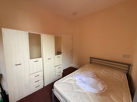 6 bedroom house to rent - Photo 3