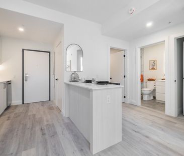 Landing on Main - Photo 2