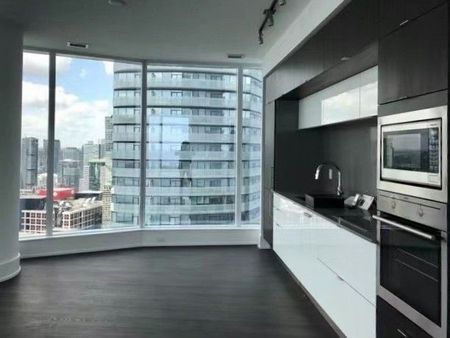 For Lease - 10 York Street Unit# 4910, Toronto, Ontario - Photo 2