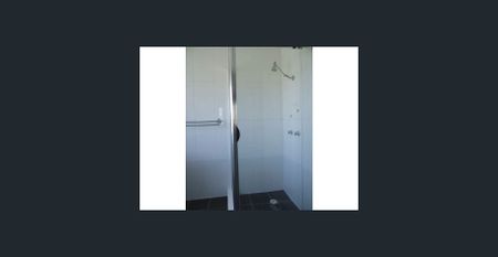 Charming 1-Bedroom Apartment in Greenslopes - Photo 4