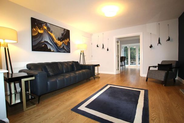 5 bedroom detached house to rent - Photo 1