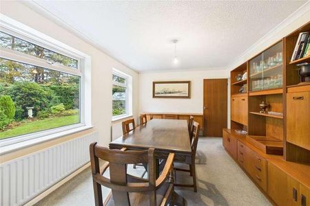 Robin Lane, Sandhurst, Berkshire, GU47 - Photo 2