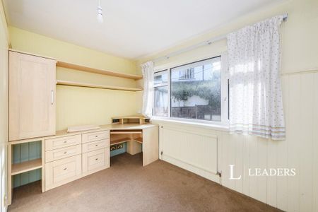 4 bedroom detached house to rent - Photo 5