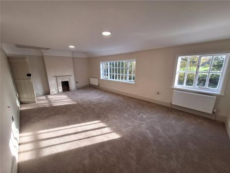 3 bedroom detached house to rent - Photo 2