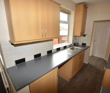3 bedroom terraced house to rent - Photo 4