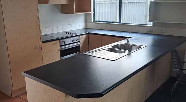 Furnished 3BR Townhouse in Christchurch - Photo 1