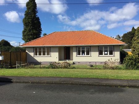 Very nice big house, nice big garden, big garage - Photo 5