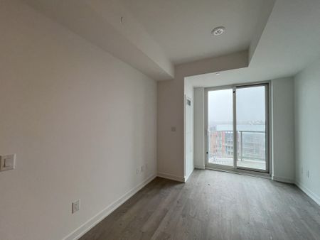 For Lease - 220 Missinnihe Way Unit# 803, Mississauga, Ontario - Photo 5
