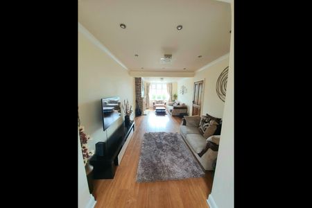 4 Bed Terraced House, Ashington Grove, CV3 - Photo 4