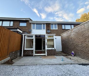 3 bedroom terraced house to rent - Photo 2