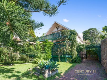 Charming Home in Lower Part of House in Prestigious Vaucluse - Photo 4