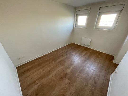 Location Appartement 4 pièces 106m² ROUBAIX 59100 - Photo 1