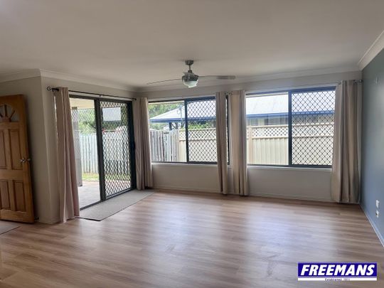 Neat & Low-Maintenance 3 Bedroom Villa - Photo 1