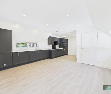 Old Hollow, Worth, Crawley - Photo 4