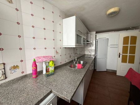 3 bedroom luxury penthouse for rent in Seville, Andalusia - Photo 3