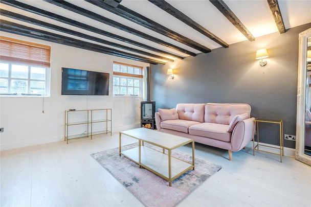 2 bedroom terraced house to rent - Photo 1