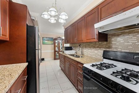 For Lease - 85 Autumn Boulevard, Brampton, Ontario - Photo 3