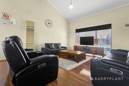 Stylish & Convenient 3-Bedroom Gem in Central Pakenham - Photo 5