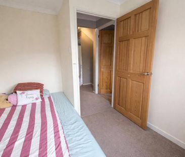 3 bedroom terraced house to rent - Photo 5