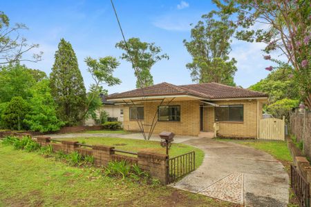 Family home in Sought After Street - Photo 3