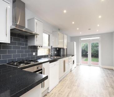 3 bedroom terraced house to rent - Photo 6