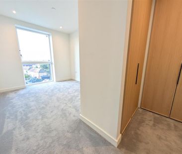 3 bedroom flat to rent - Photo 5