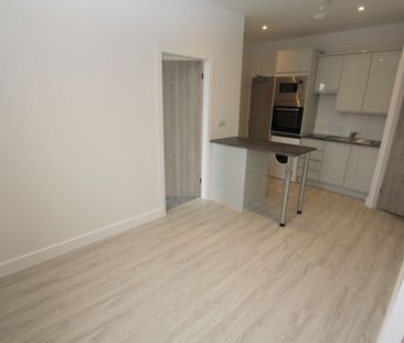 2 Bedroom Apartment, Ellesmere Port - Photo 5