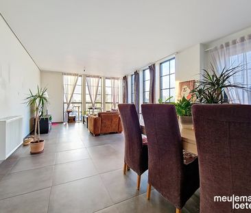 Lichtrijk appartement met ruime woonvolumes - Photo 1