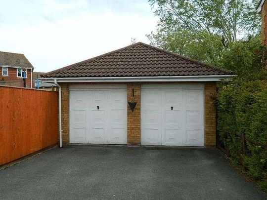 Wallace Wells Road, Burnham-on-sea, Somerset, TA8 - Photo 1