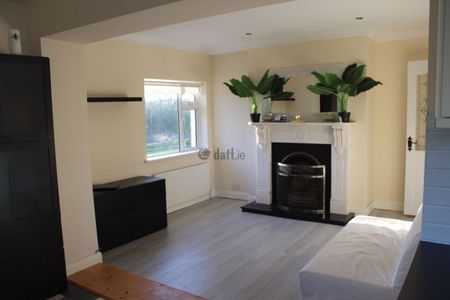 Apartment to rent in Cork, Rylane - Photo 5