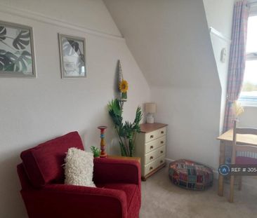 1 bedroom in a house share to rent - Photo 4