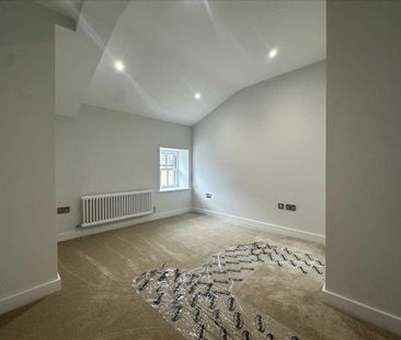 4 bedroom apartment to rent - Photo 4