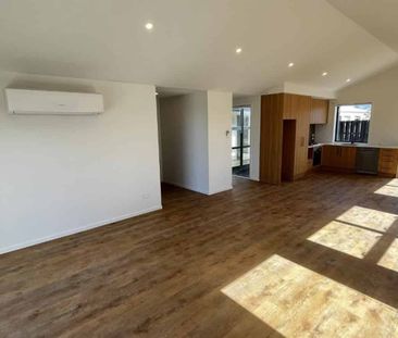 Stunning Home - Photo 4