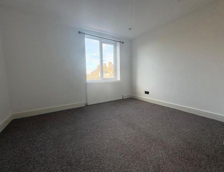 3 bedroom detached house to rent - Photo 3