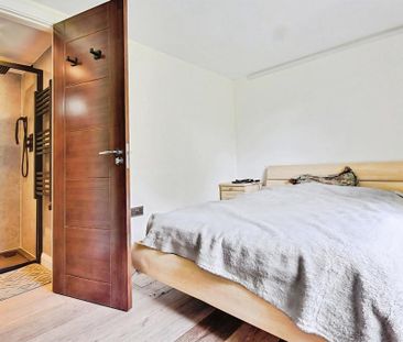 4 bedroom semi-detached house to rent - Photo 5
