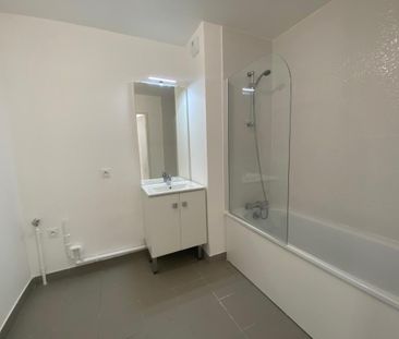 Location Appartement 3 pièces 66m² MONT ST AIGNAN 76130 - Photo 5