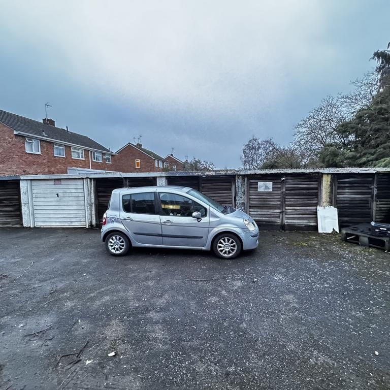 2 bedroom maisonette to rent - Photo 1