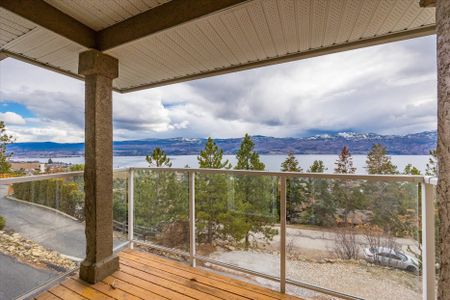 Stunning 4-Bedroom + Den Home with Lake Okanagan Views - Photo 3