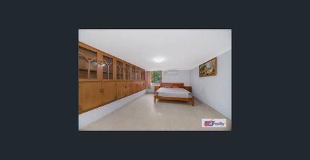 Furnished 2bm lower Floor House for Rent! - Photo 4