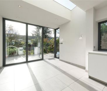 4 bedroom terraced house to rent - Photo 1