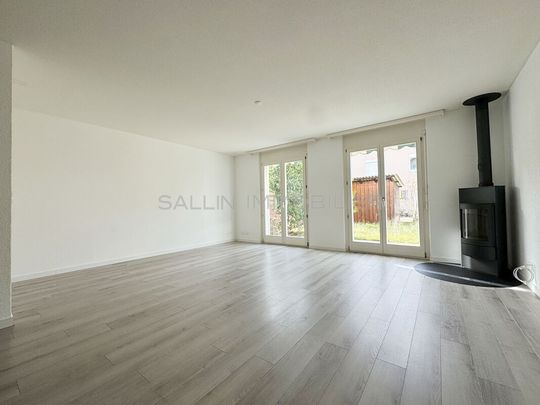 Spacieuse villa contiguë de 5½ pièces avec 2 places de parc int. - Photo 1