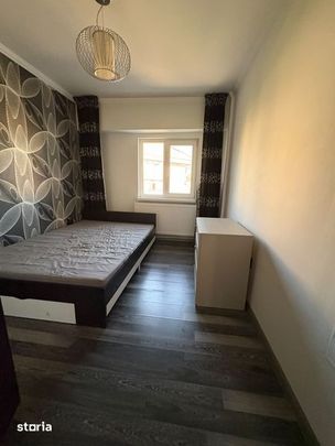 Proprietar inchiriez apartament 3 camere - Photo 1
